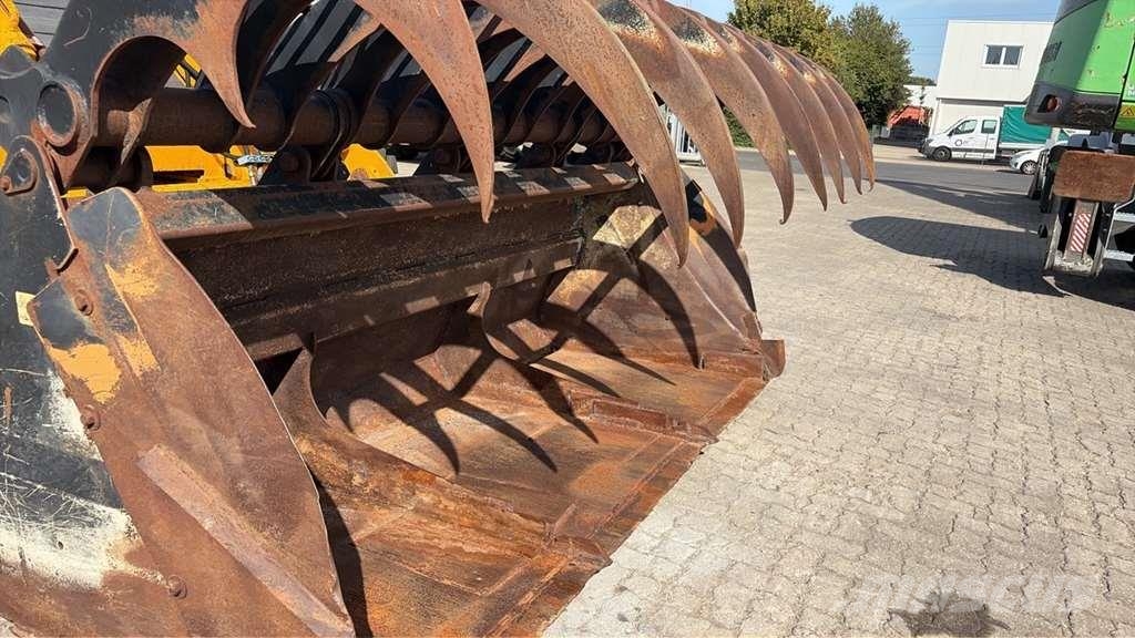 JCB 436B Iekrāvēji uz riteņiem