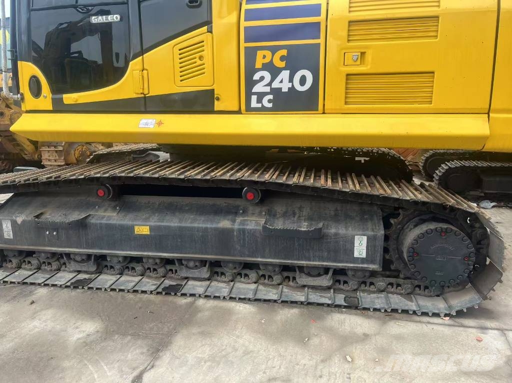 Komatsu PC 240 LC Raupenbagger