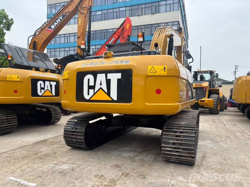 CAT 323 D Rupsgraafmachines