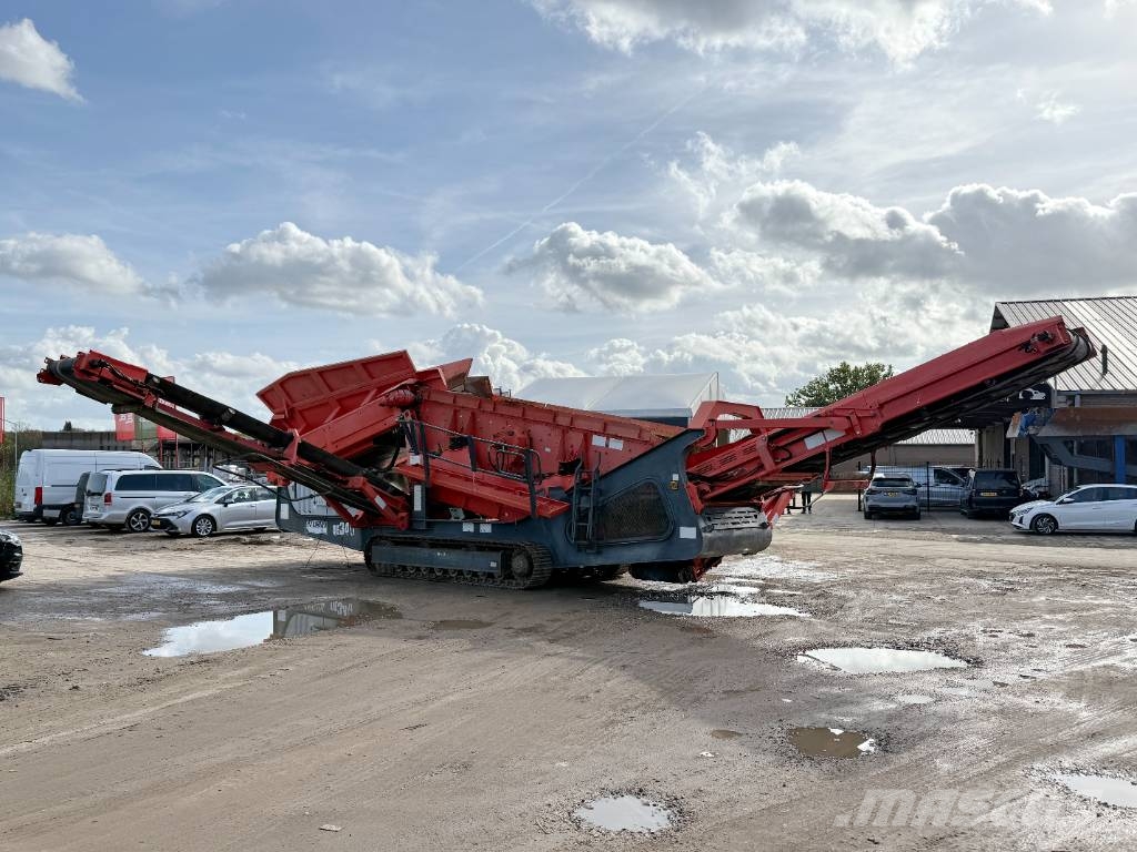 Sankvik QE340 - Caterpillar Engine / 2 Side Conveyors Vagli mobili