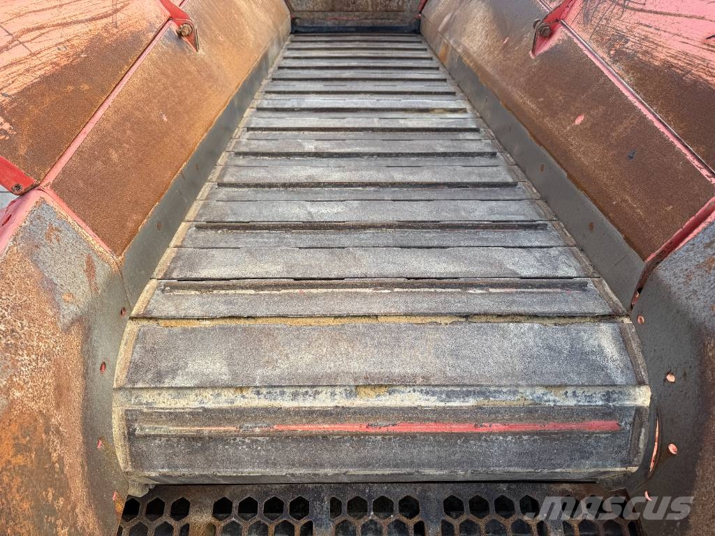 Sankvik QE340 - Caterpillar Engine / 2 Side Conveyors Vagli mobili