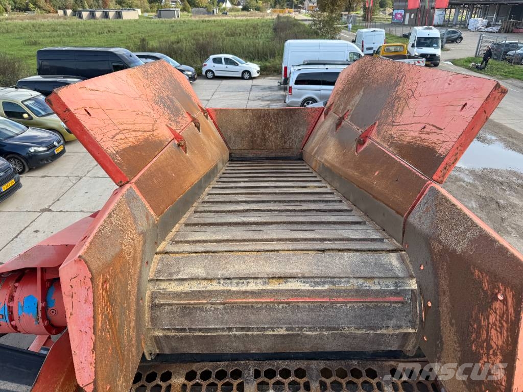Sankvik QE340 - Caterpillar Engine / 2 Side Conveyors Vagli mobili