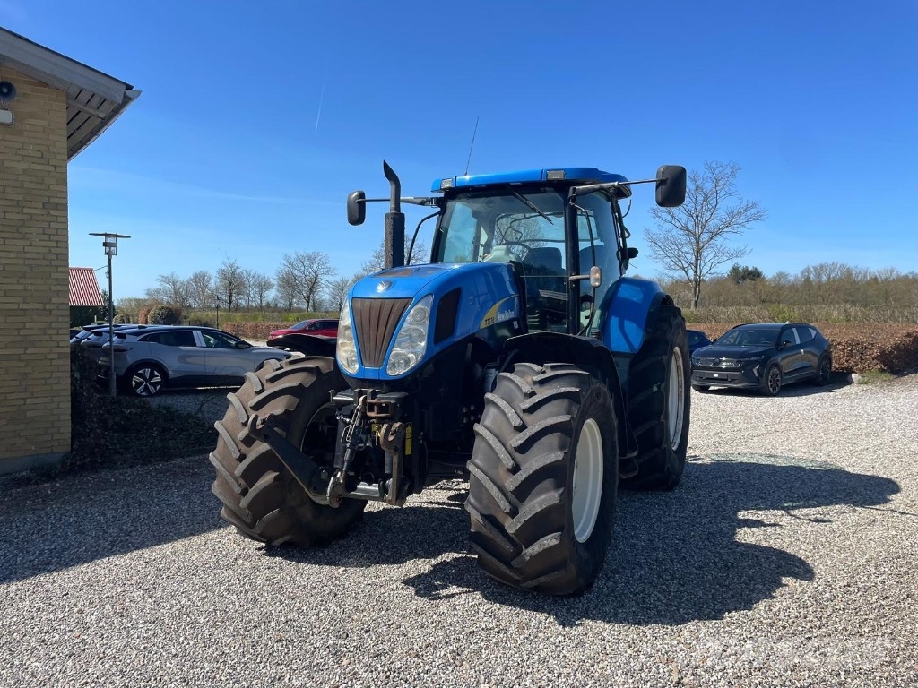 New Holland T7030 Schlepper / Trecker / Traktor / Fendt Трактори