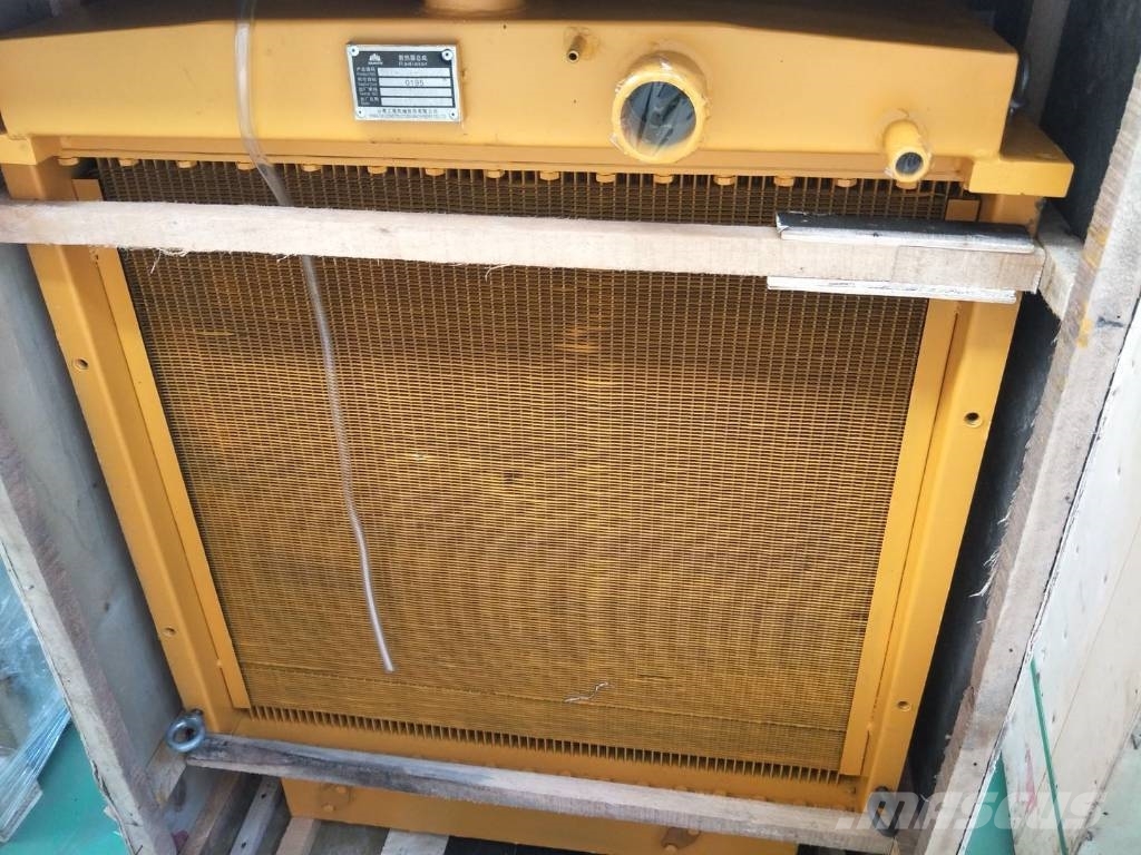 Komatsu D85A-18 radiator assy 154-03-00080 Κατασκευές - Άλλα