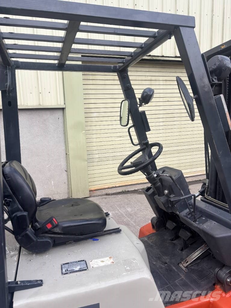 Nissan Gas powered LPG forklifts