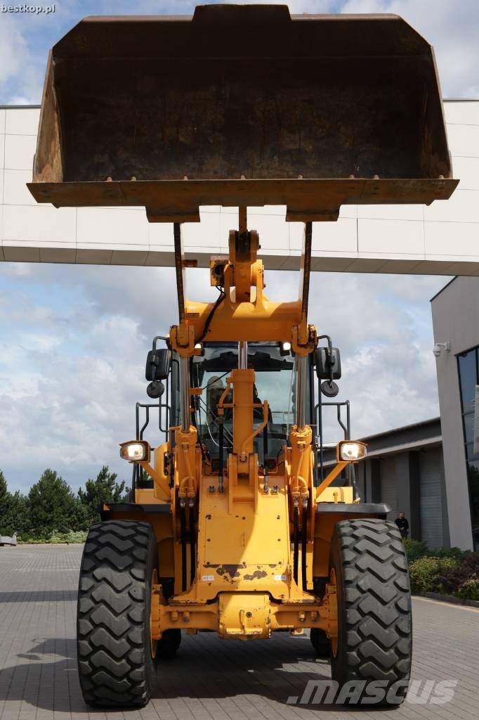 Hyundai HL 960 Фронтальні навантажувачі