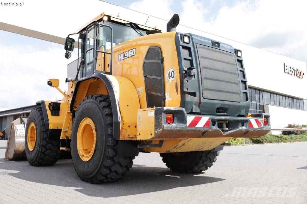 Hyundai HL 960 Фронтальні навантажувачі