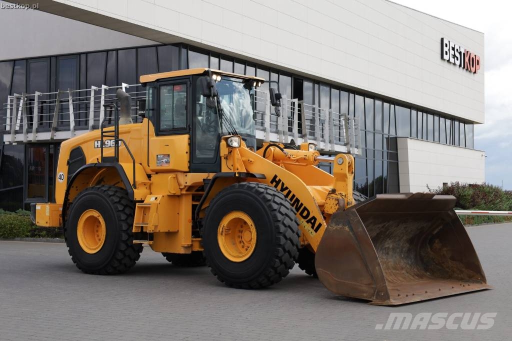 Hyundai HL 960 Фронтальні навантажувачі