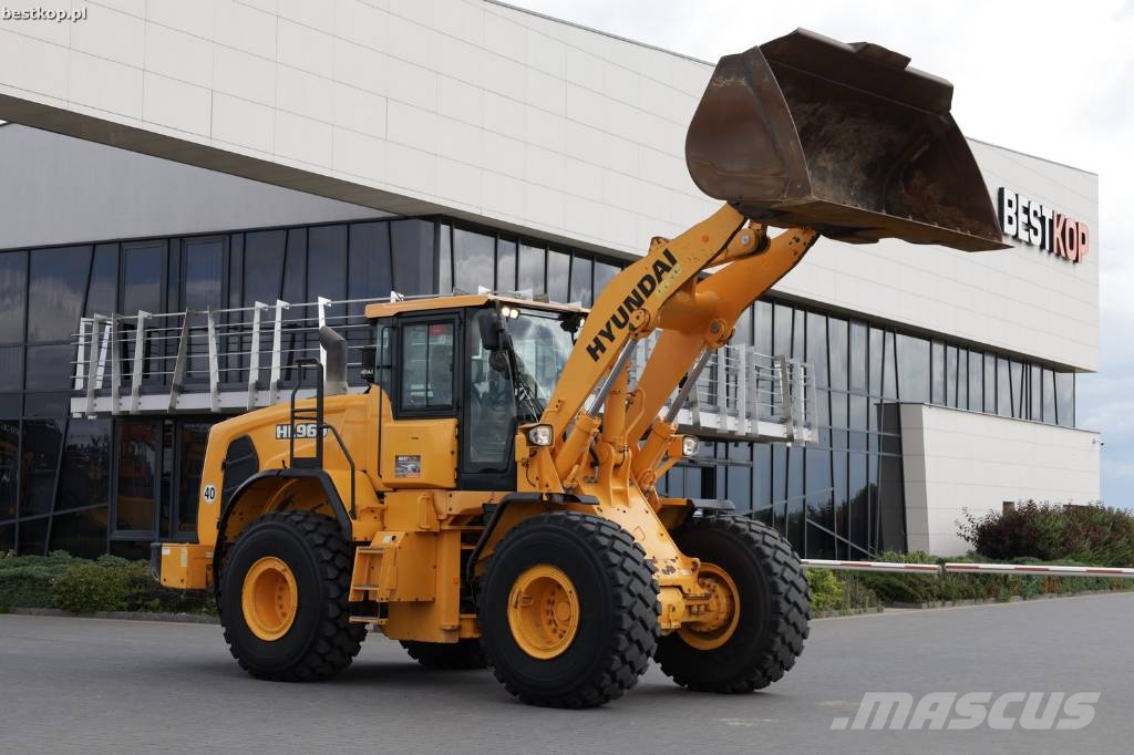 Hyundai HL 960 Фронтальні навантажувачі