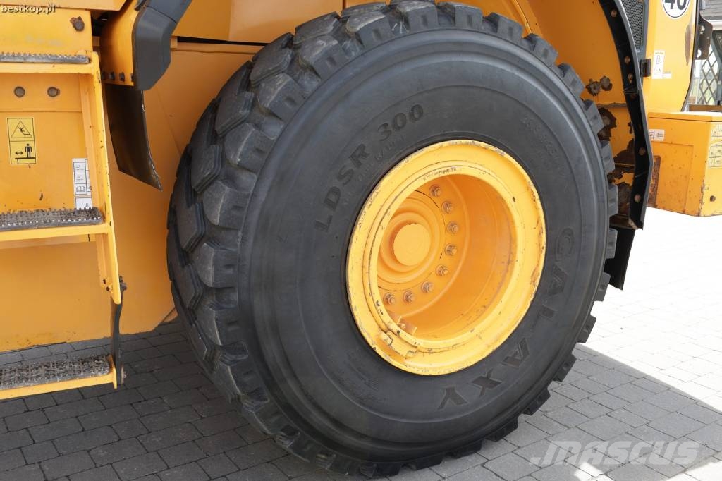 Hyundai HL 960 Фронтальні навантажувачі