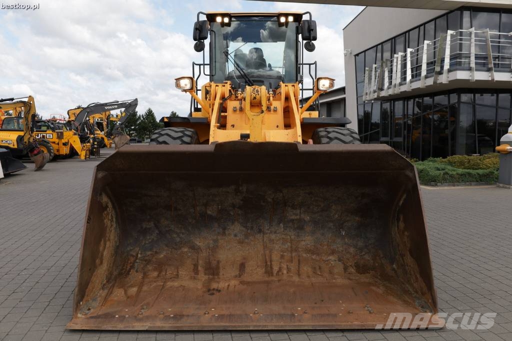 Hyundai HL 960 Фронтальні навантажувачі