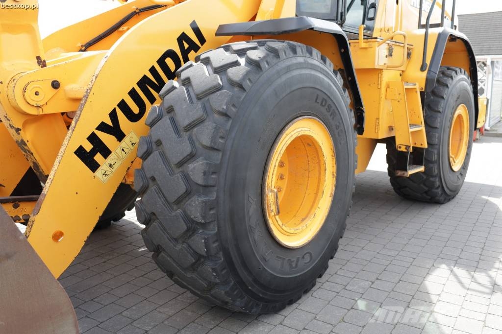 Hyundai HL 960 Фронтальні навантажувачі