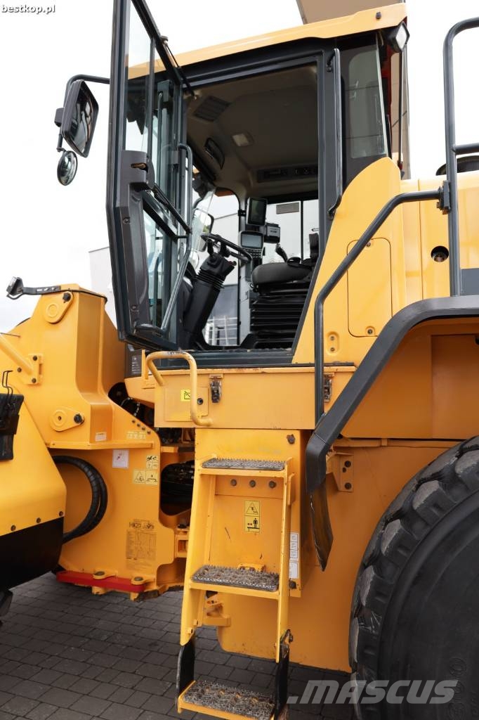 Hyundai HL 960 Фронтальні навантажувачі