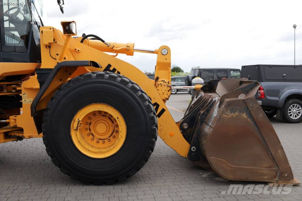 Hyundai HL 960 Фронтальні навантажувачі