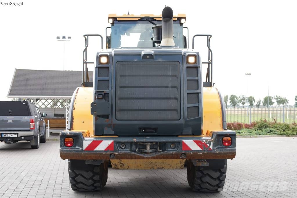 Hyundai HL 960 Фронтальні навантажувачі