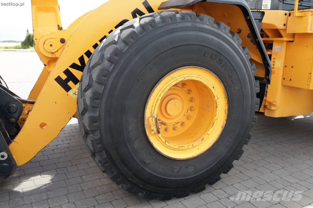 Hyundai HL 960 Фронтальні навантажувачі