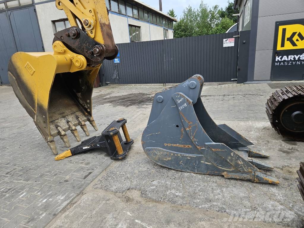 CAT 320 Escavatori cingolati