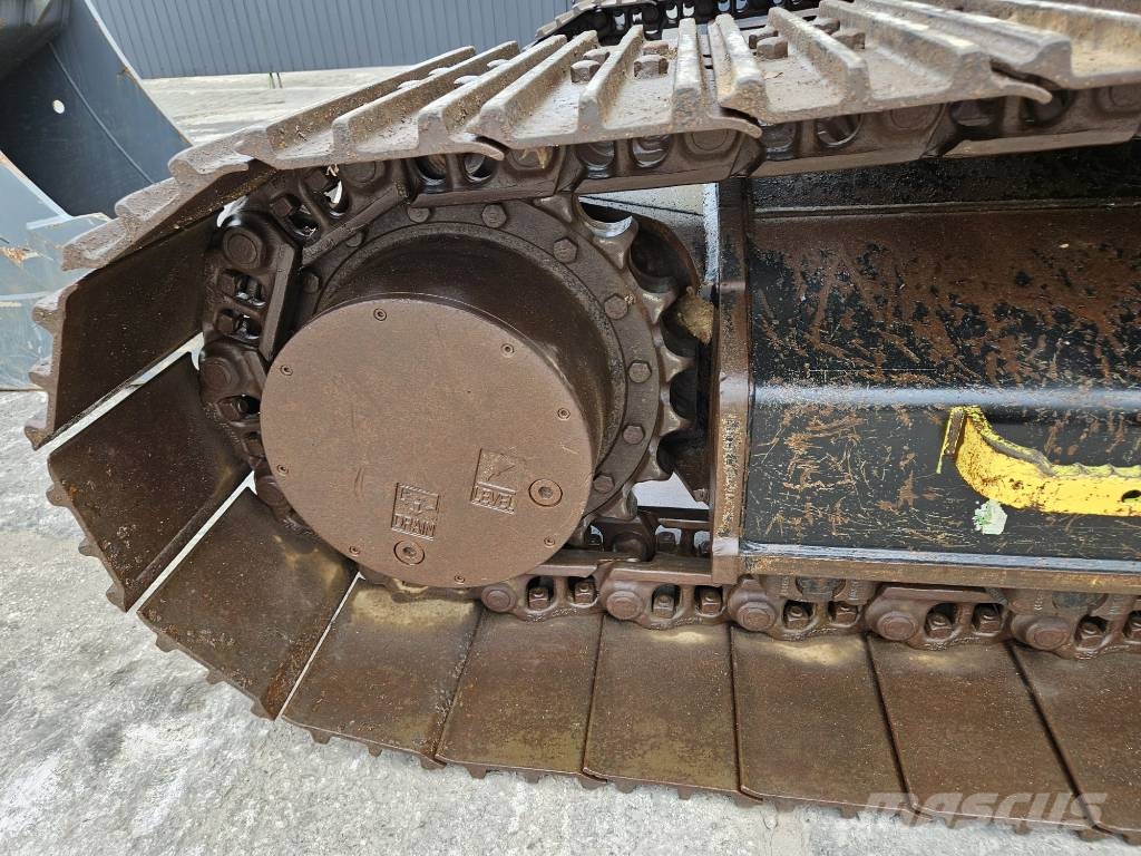 CAT 320 Escavatori cingolati
