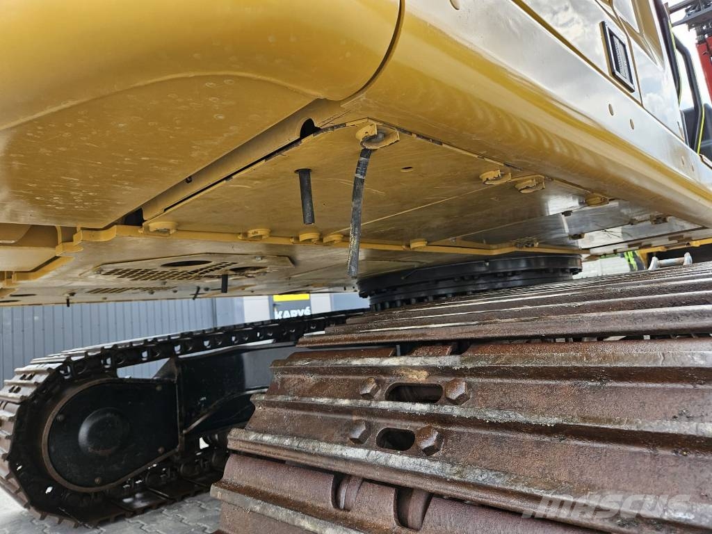 CAT 320 Escavatori cingolati