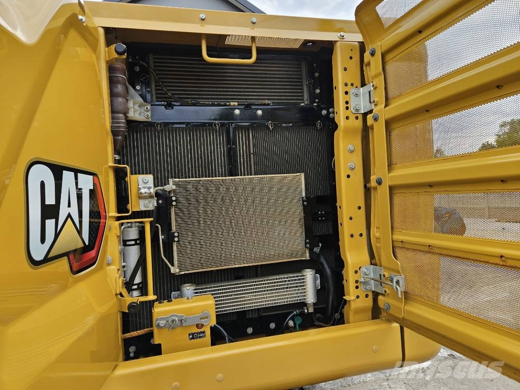 CAT 320 Escavatori cingolati