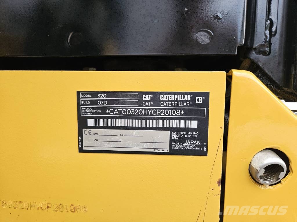CAT 320 Escavatori cingolati