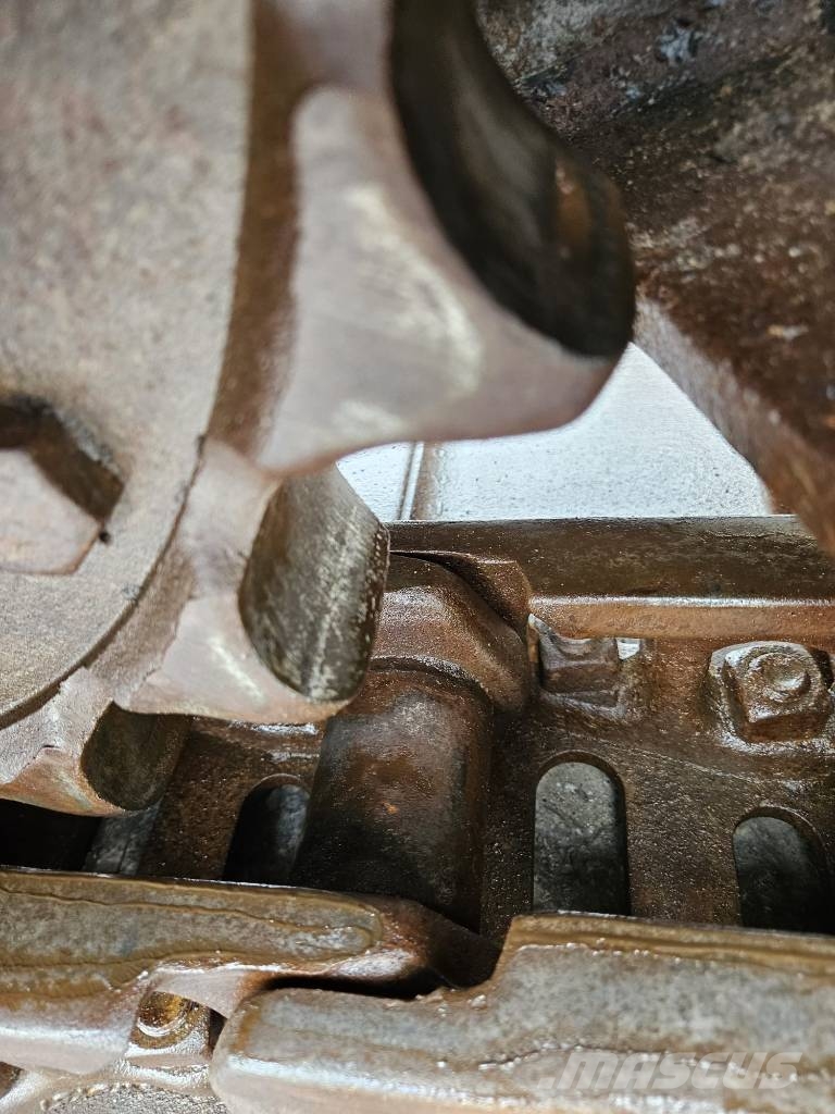 CAT 320 Escavatori cingolati