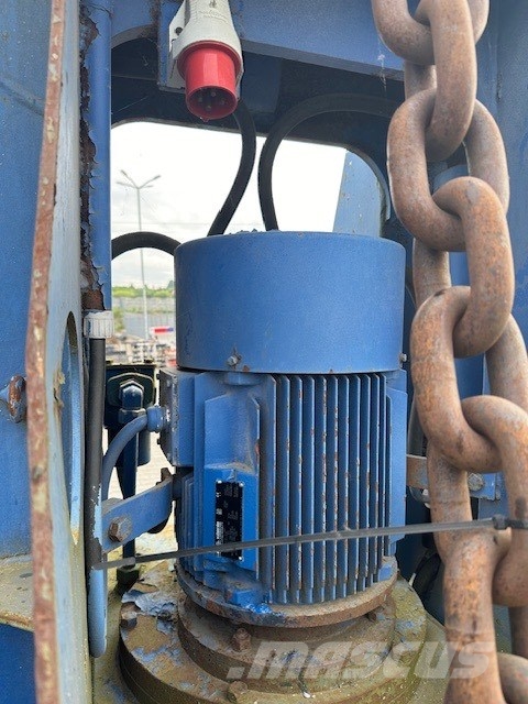 Liebherr MRS Greifer 5,6M3 خطاطيف