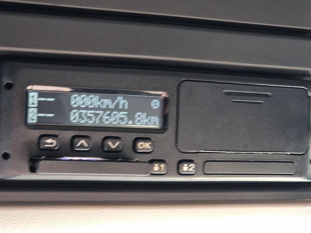 Scania R660 V8 NGS Highline 6x2 - Retarder - Full air - 2 Trekkers