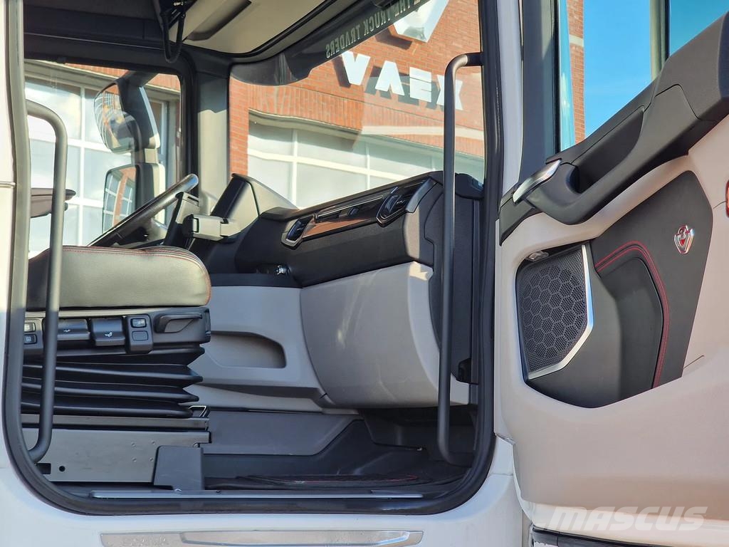 Scania R660 V8 NGS Highline 6x2 - Retarder - Full air - 2 Trekkers