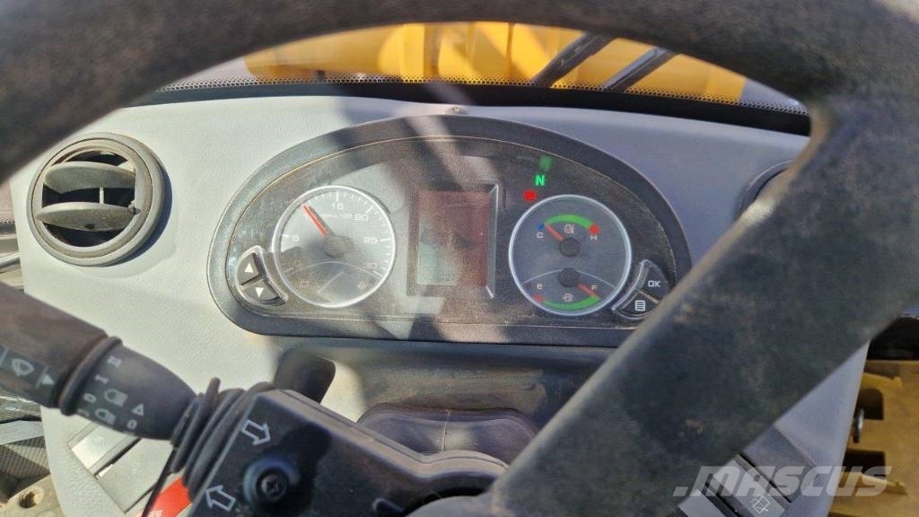 Mecalac AX 850 Utovarivači na točkove