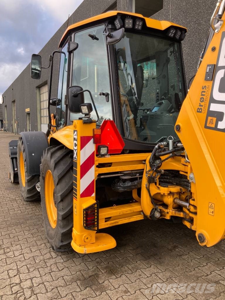 JCB 4 CX Pro Buldoexcavatoare
