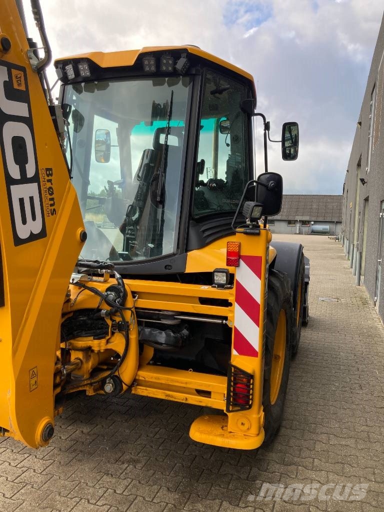 JCB 4 CX Pro Buldoexcavatoare