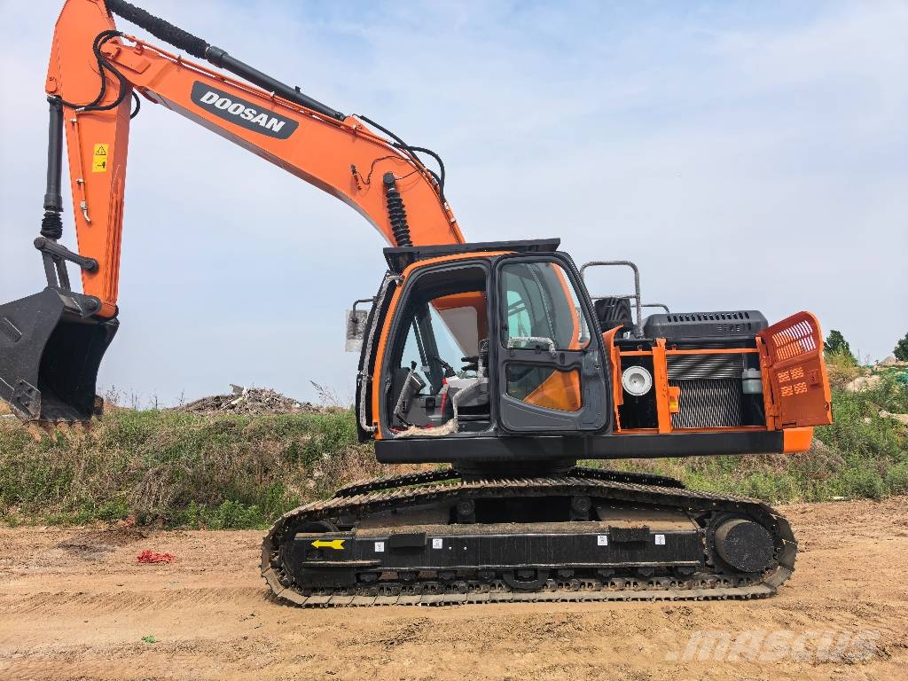 Doosan DX 225 Bageri guseničari