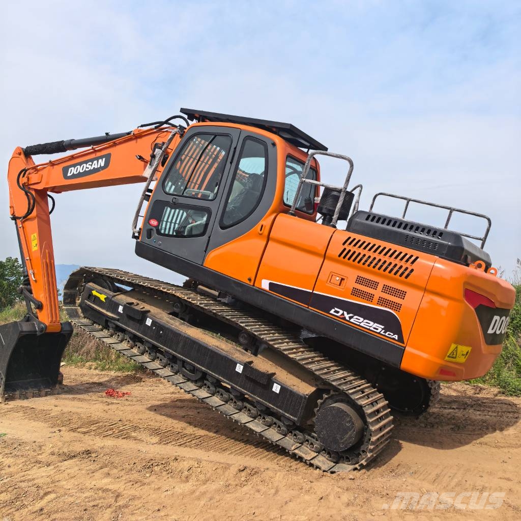 Doosan DX 225 Bageri guseničari