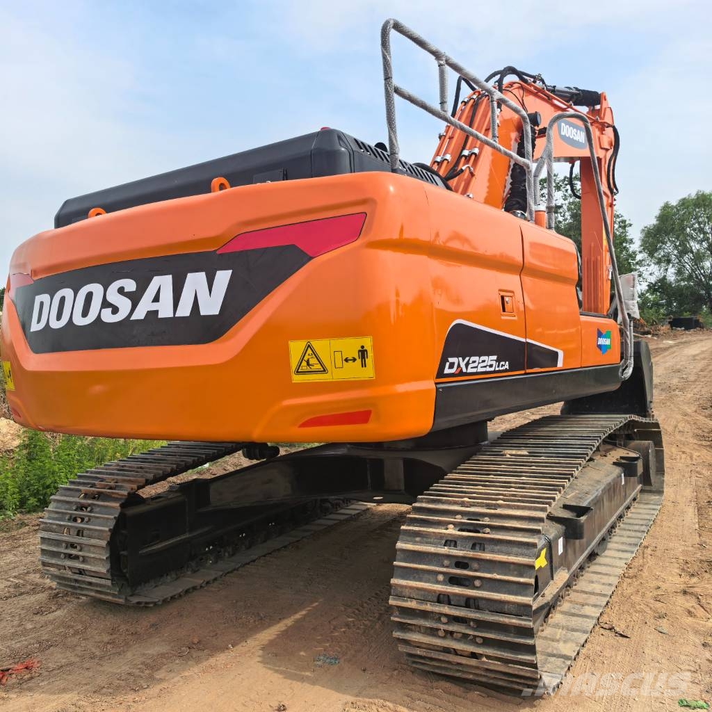 Doosan DX 225 Bageri guseničari