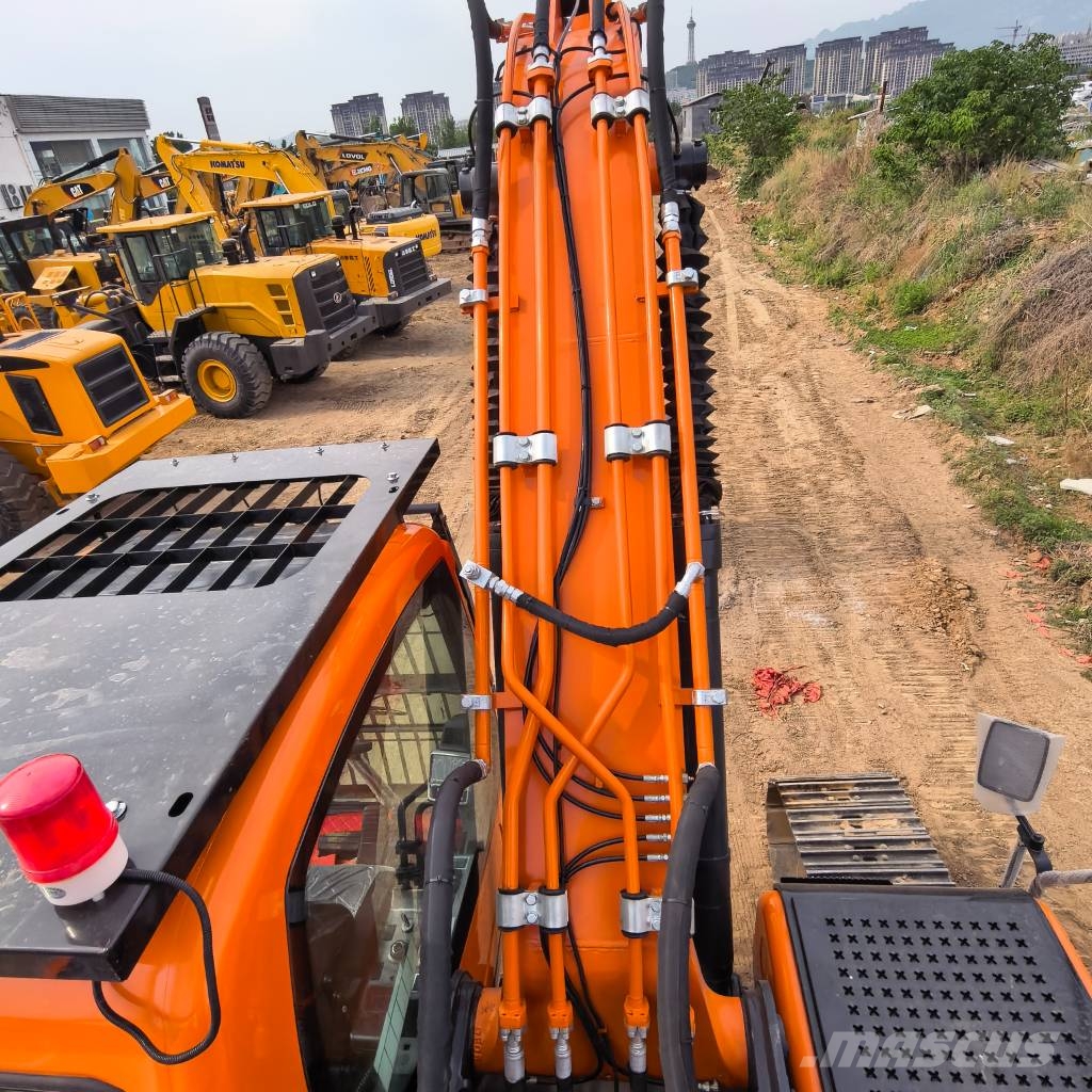 Doosan DX 225 Bageri guseničari