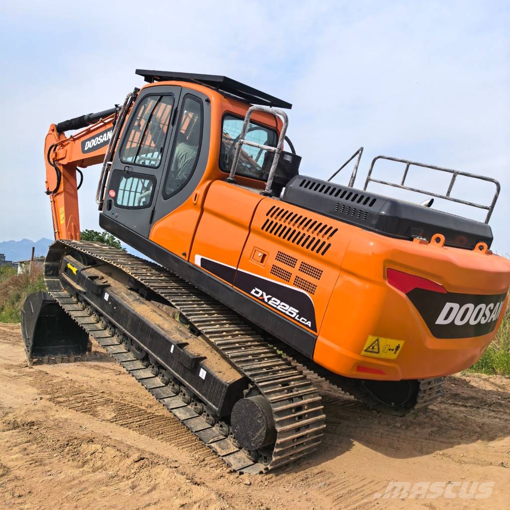 Doosan DX 225 Bageri guseničari