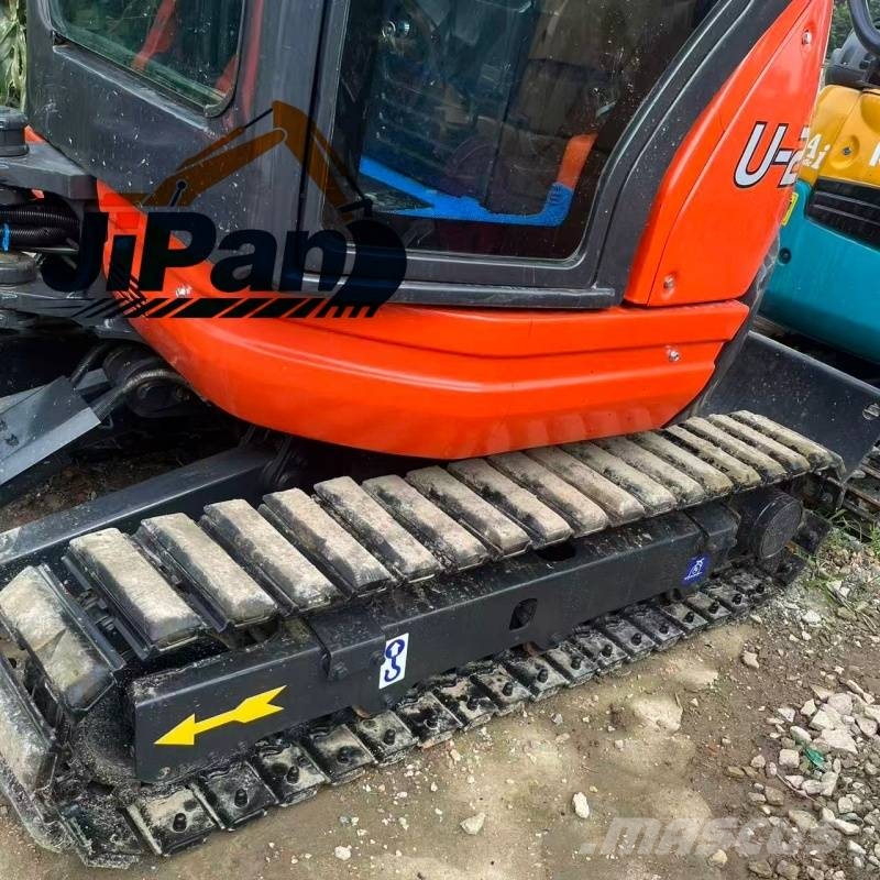 Kubota U 27 小型挖土機/掘鑿機<7t(小型挖掘機)