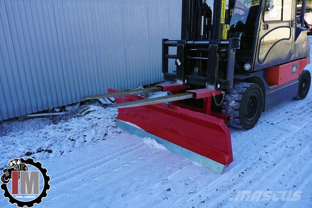 IM FRONTBLAD TRUCK HÖG, MEKANISK Schneeschilde und -pflüge