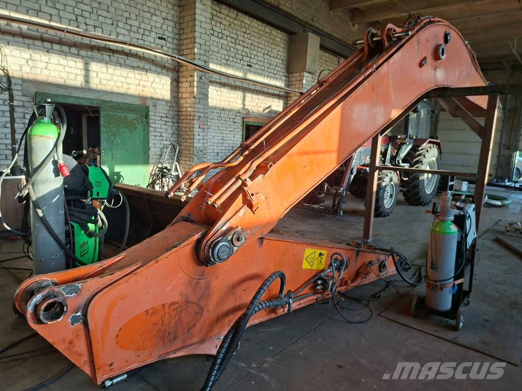 Hitachi ZX 210 LC-3 3D 18m Pelle longue portée
