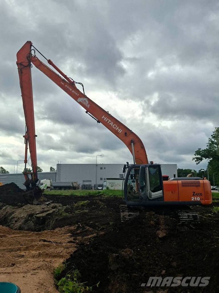 Hitachi ZX 210 LC-3 3D 18m Pelle longue portée