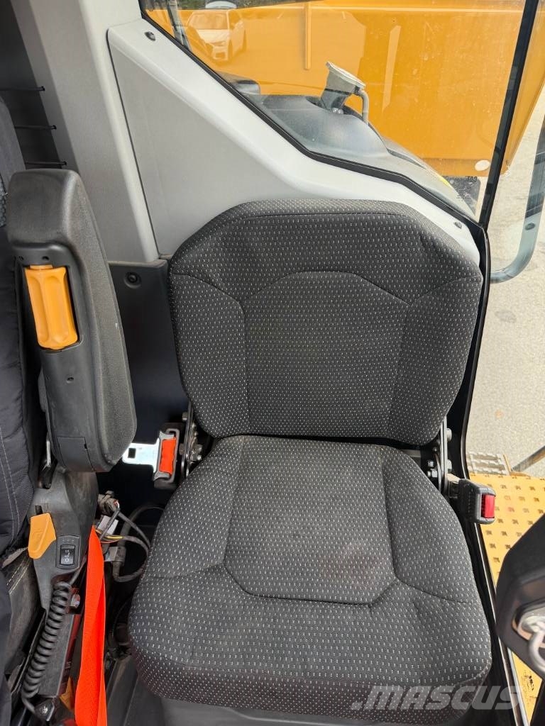 CAT 730 Knik dumptrucks