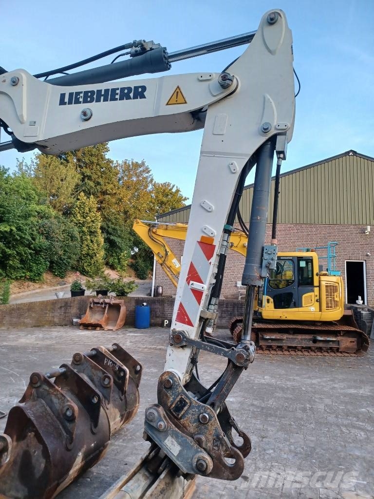 Liebherr A 912 Compact Litronic (4 buckets + forks) Wielgraafmachines