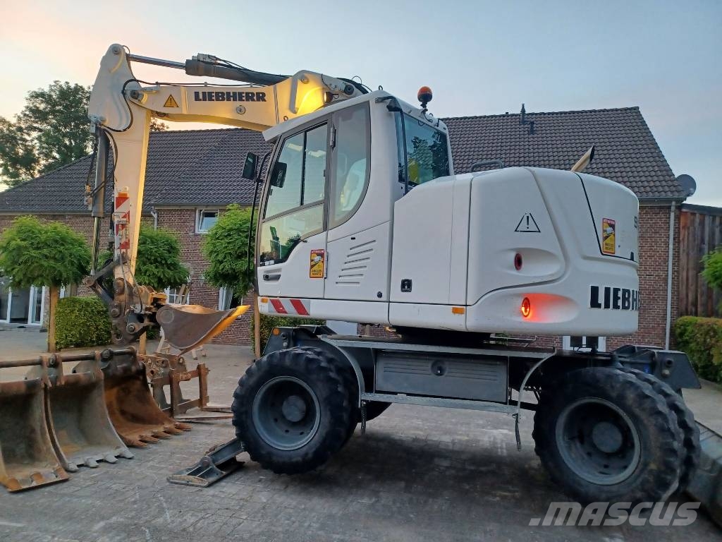Liebherr A 912 Compact Litronic (4 buckets + forks) Wielgraafmachines