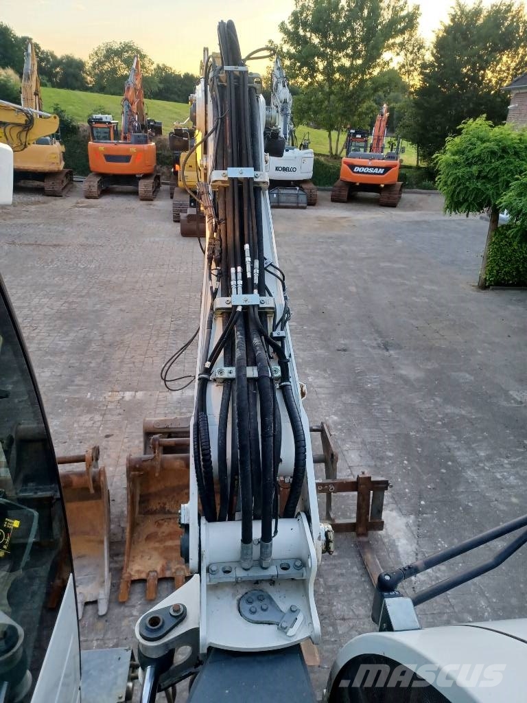 Liebherr A 912 Compact Litronic (4 buckets + forks) Wielgraafmachines