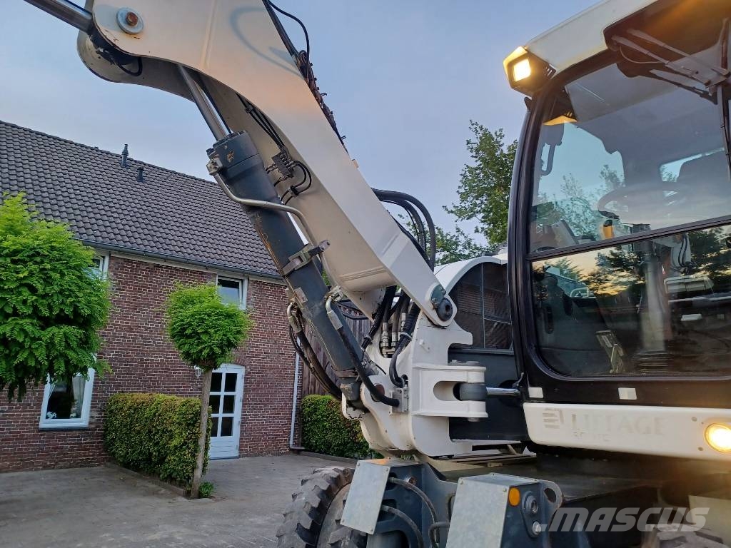 Liebherr A 912 Compact Litronic (4 buckets + forks) Wielgraafmachines