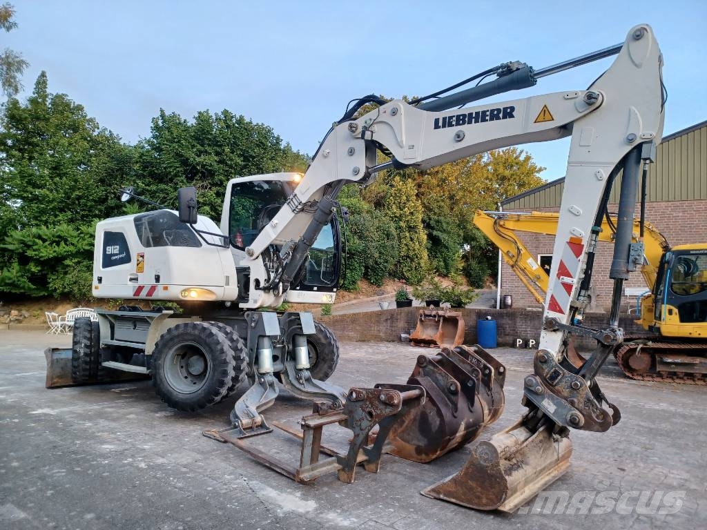 Liebherr A 912 Compact Litronic (4 buckets + forks) Wielgraafmachines