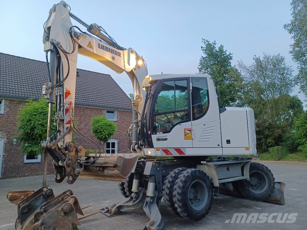 Liebherr A 912 Compact Litronic (4 buckets + forks) Wielgraafmachines