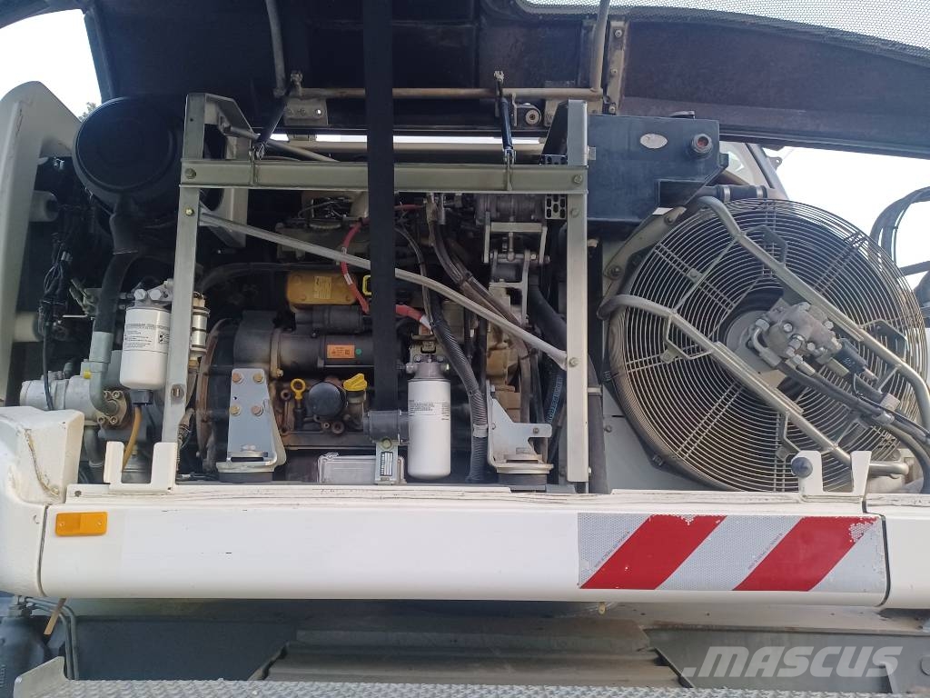 Liebherr A 912 Compact Litronic (4 buckets + forks) Wielgraafmachines