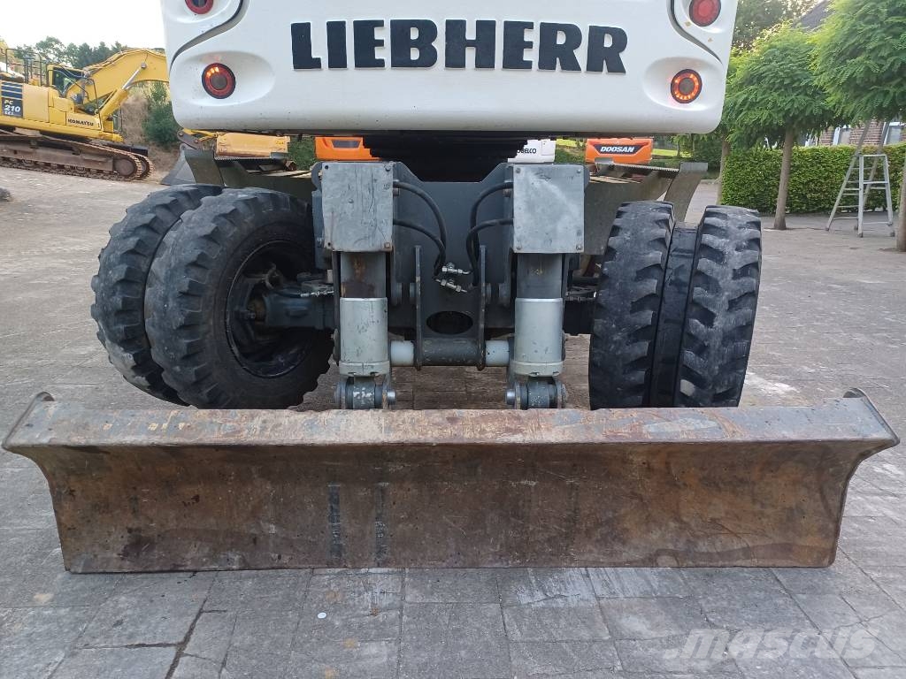 Liebherr A 912 Compact Litronic (4 buckets + forks) Wielgraafmachines